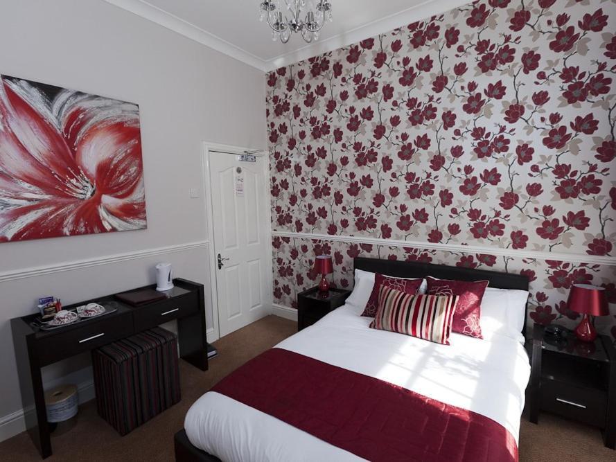 The Fountain Inn Hendy Habitación foto